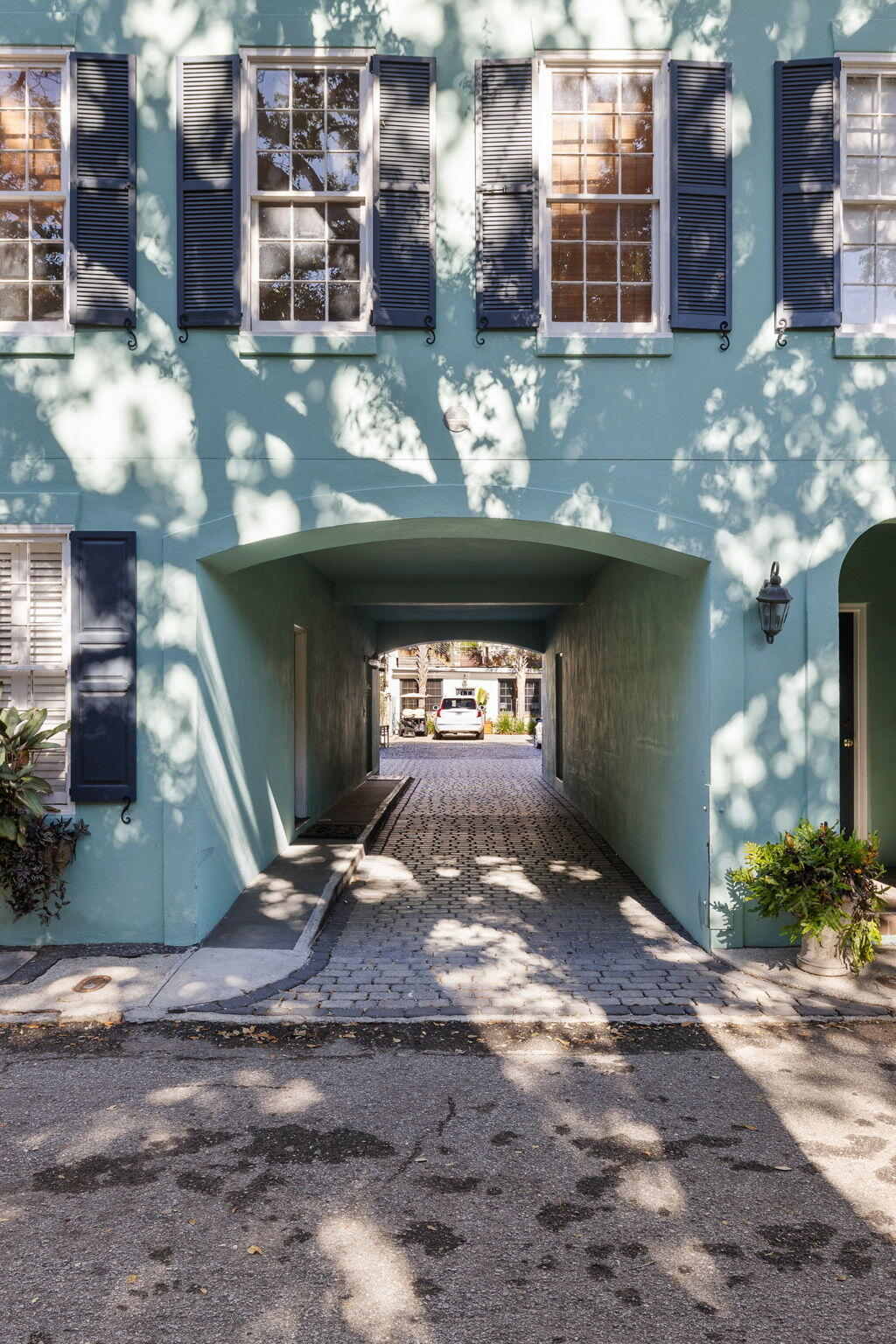 21 Broad Street Charleston, SC 29401 - Photo 47 of 50 01_Exterior_007