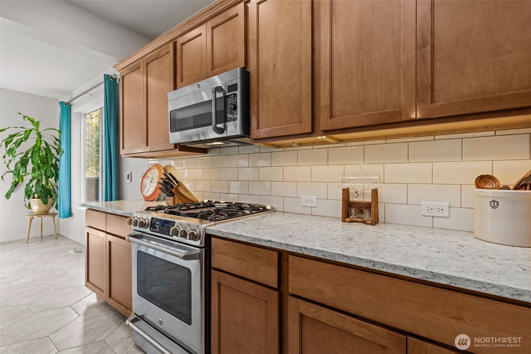 33303 Northeast 42nd Street Carnation, WA 98014 - Photo 5 of 40