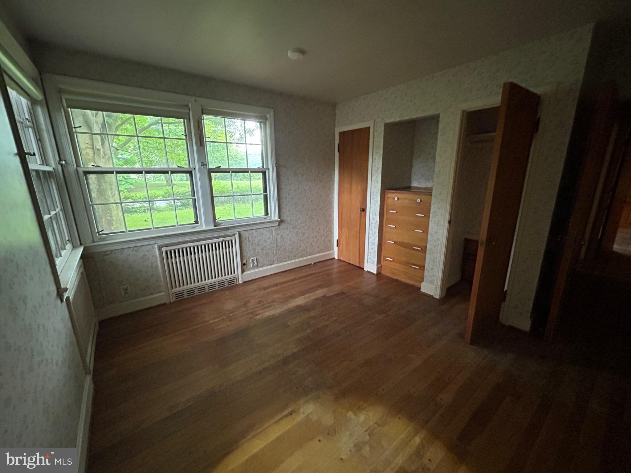 17233 Mountain View Road Emmitsburg, MD 21727 - Photo 10 of 16 Bright, airy bedroom 2