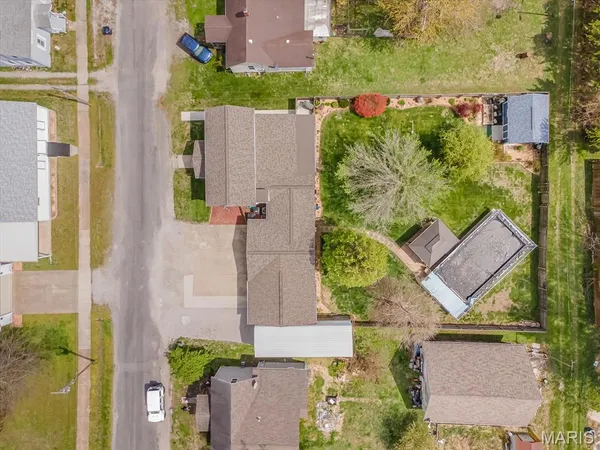 $227,500 | 306 East Putnam Street, Mount Olive, IL 62069