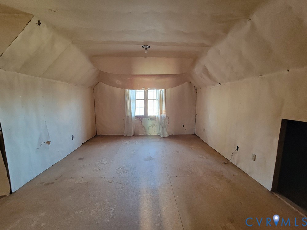 515 18th Street West Point, VA 23181 - Photo 17 of 23 a view of empty room with window
