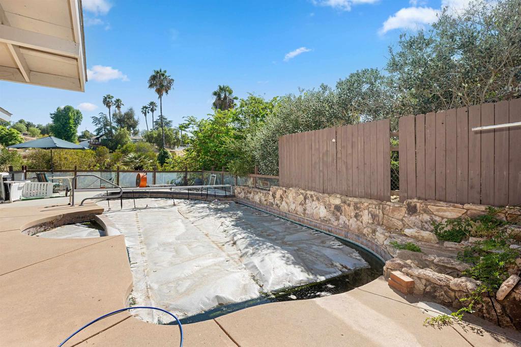 609 Roca Place Vista, CA 92084 - Photo 28 of 43 Gallery Image 28