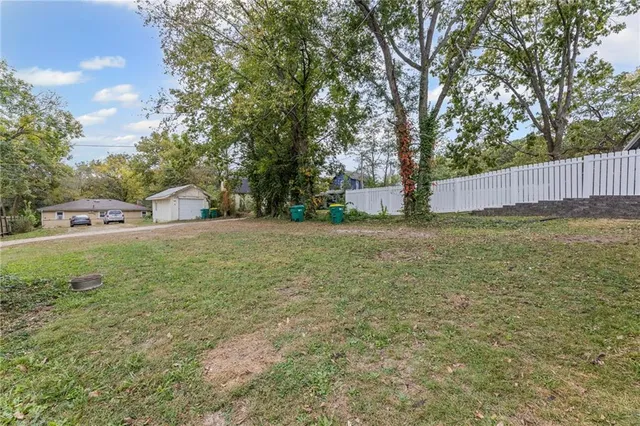 $184,950 | 405 West Miami Street, Paola, KS 66071