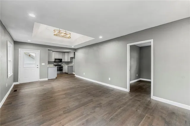 $184,950 | 405 West Miami Street, Paola, KS 66071