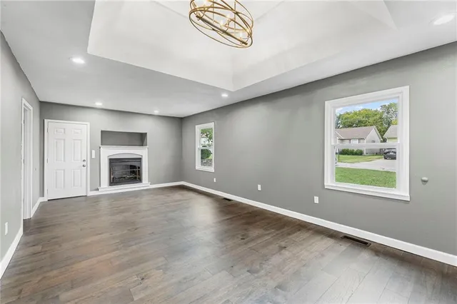 $184,950 | 405 West Miami Street, Paola, KS 66071