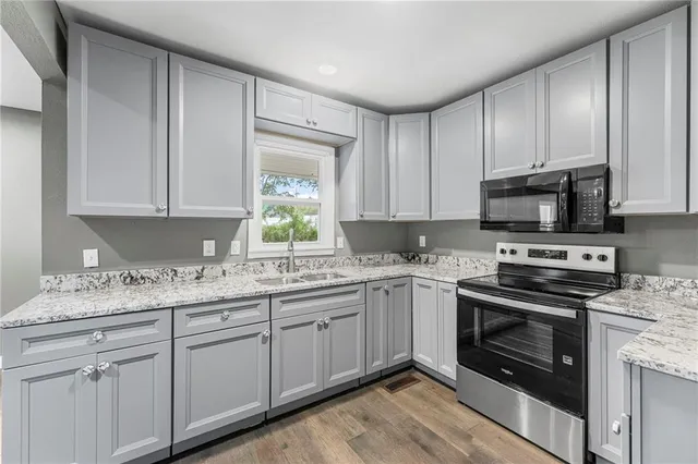 $184,950 | 405 West Miami Street, Paola, KS 66071