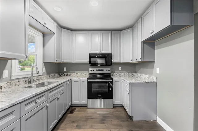 $184,950 | 405 West Miami Street, Paola, KS 66071