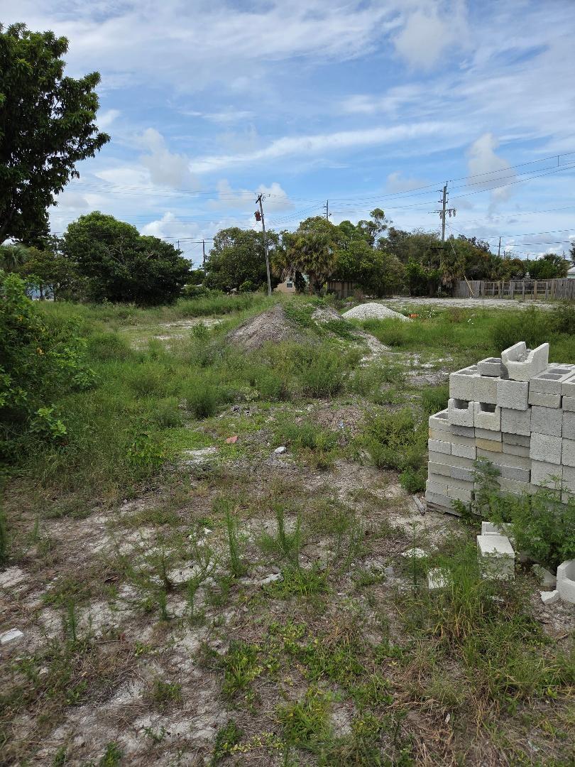 1114 West 28th Street Riviera Beach, FL 33404 - Photo 7 of 8 Lot pic 4 4