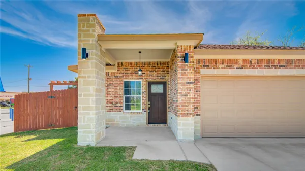 $229,900 | 1107 West 2nd Street, Freeport, TX 77541