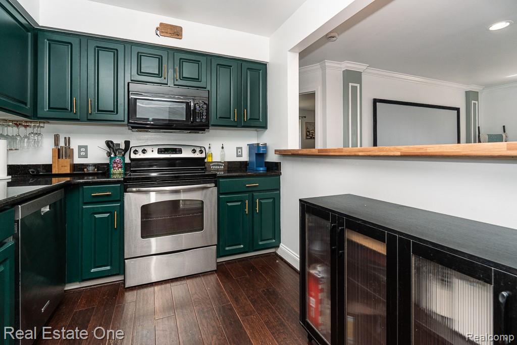 1121 Tienken Court Rochester Hills, MI 48306 - Photo 13 of 21
