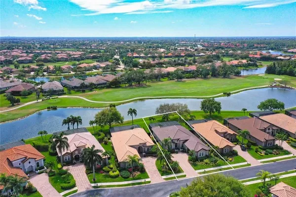 an aerial view of multiple house
