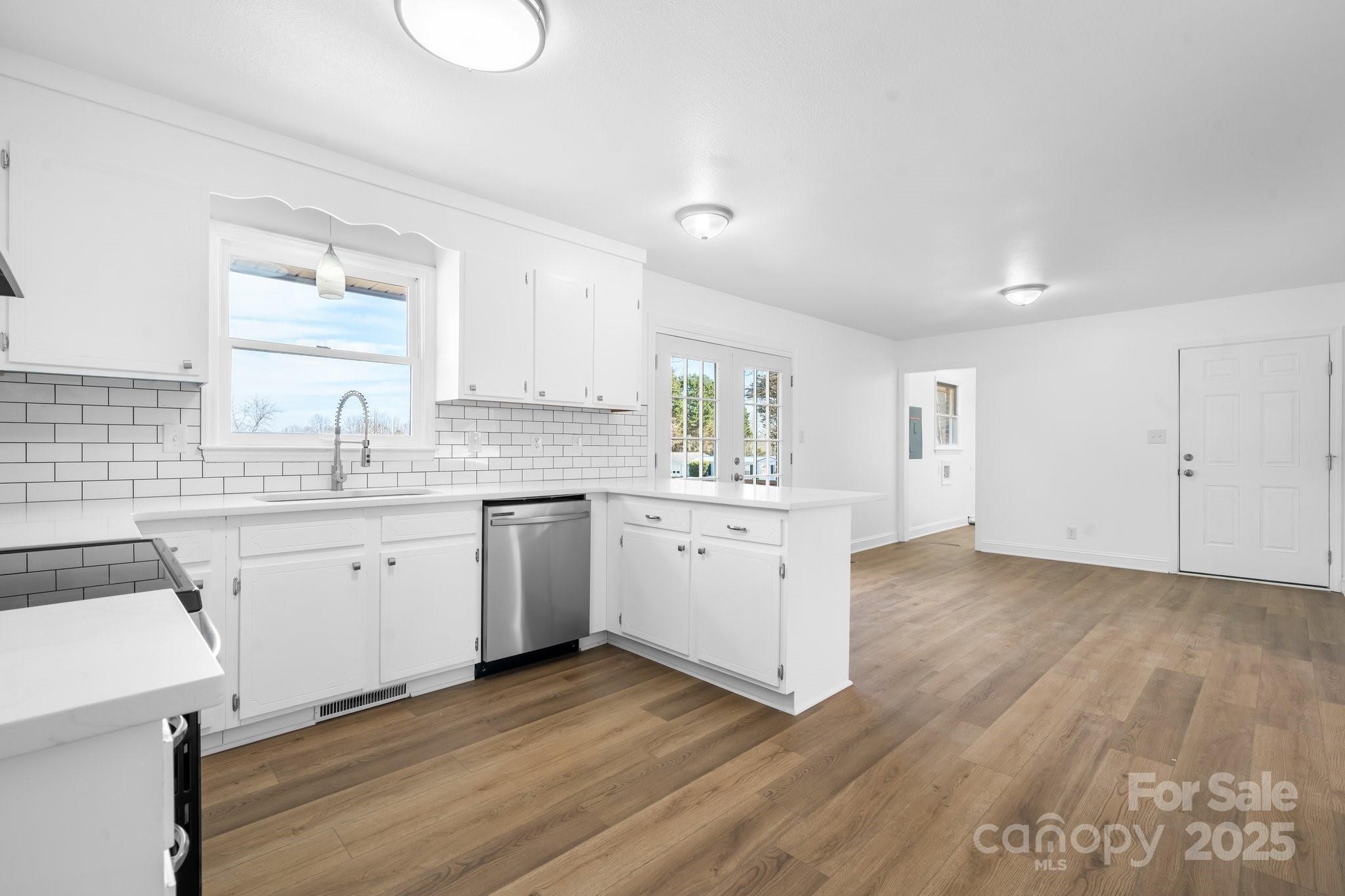 2028 Hendil Street Conover, NC 28613 - Photo 8 of 31 Gallery Image 8