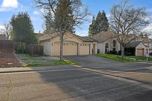 $735,000 | 187 John Henry Circle, Folsom, CA 95630