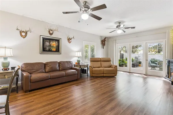 $450,000 | 1130 Ave De Las Casas, Lady Lake, FL 32159