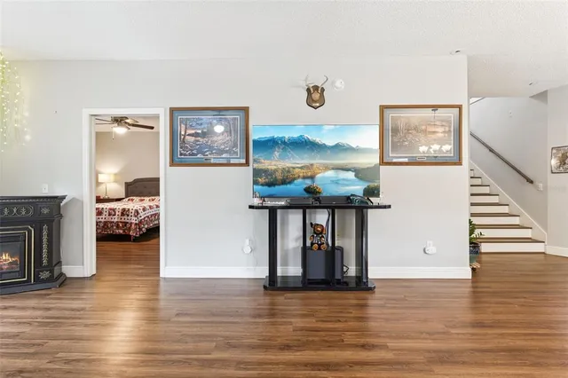 a view of livingroom with furniture and wooden floor