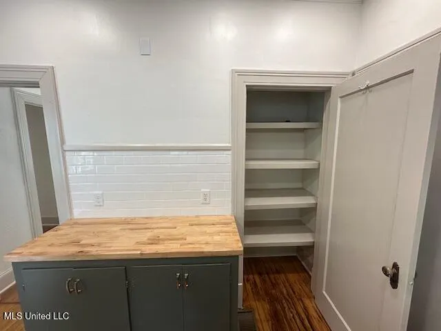 $199,900 | 464 East Ridgeway Street, Jackson, MS 39206