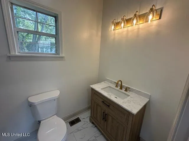 $199,900 | 464 East Ridgeway Street, Jackson, MS 39206