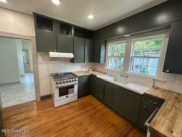 $199,900 | 464 East Ridgeway Street, Jackson, MS 39206