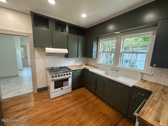 464 East Ridgeway Street Jackson, MS 39206 - Photo 4 of 32 IMG_2377