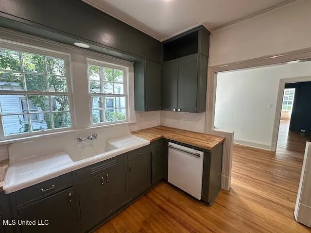 $199,900 | 464 East Ridgeway Street, Jackson, MS 39206