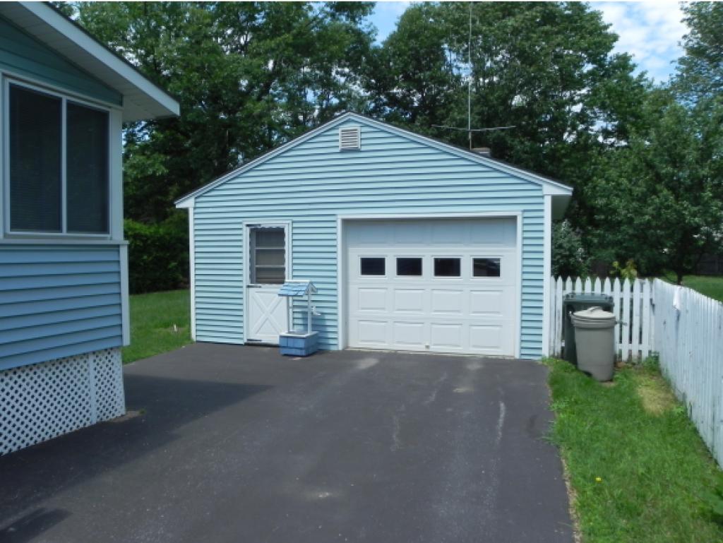 98 Woodbury Road Burlington, VT 05408 - Photo 11 of 17 Gallery Image 11