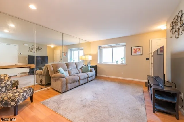 $235,000 | 303 Arsdale Terrace, Unit 303, Union, NJ 07083