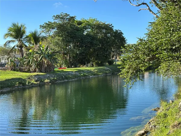 $6,900 | 17010 Southwest 77th Avenue, Palmetto Bay, FL 33157