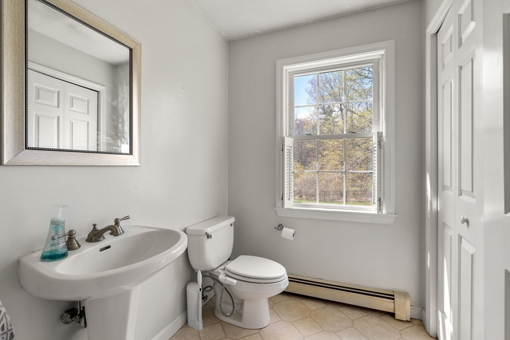 260 Holland Road Sturbridge, MA 01518 - Photo 19 of 38 Gallery Image 19