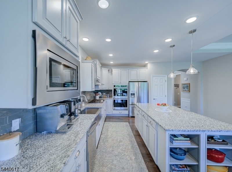 50 Sullivan Road Flemington, NJ 08822 - Photo 8 of 42