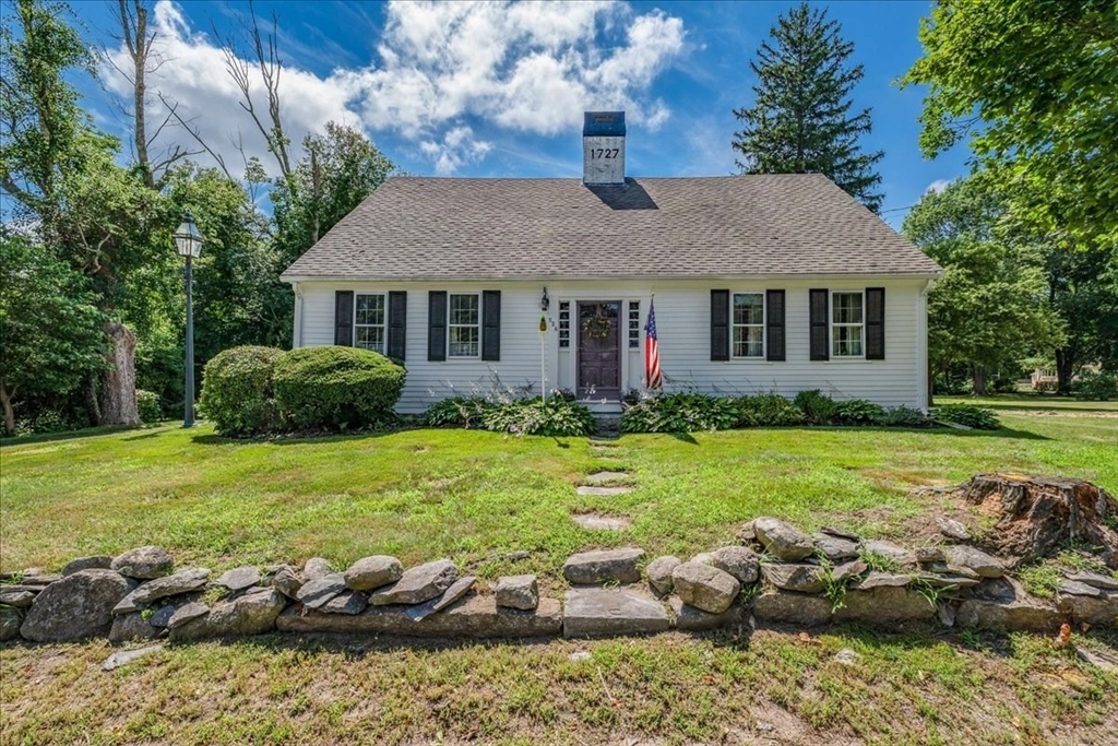 526 Main Street Hanover, MA 02339 - Photo 1 of 40 Gallery Image 1