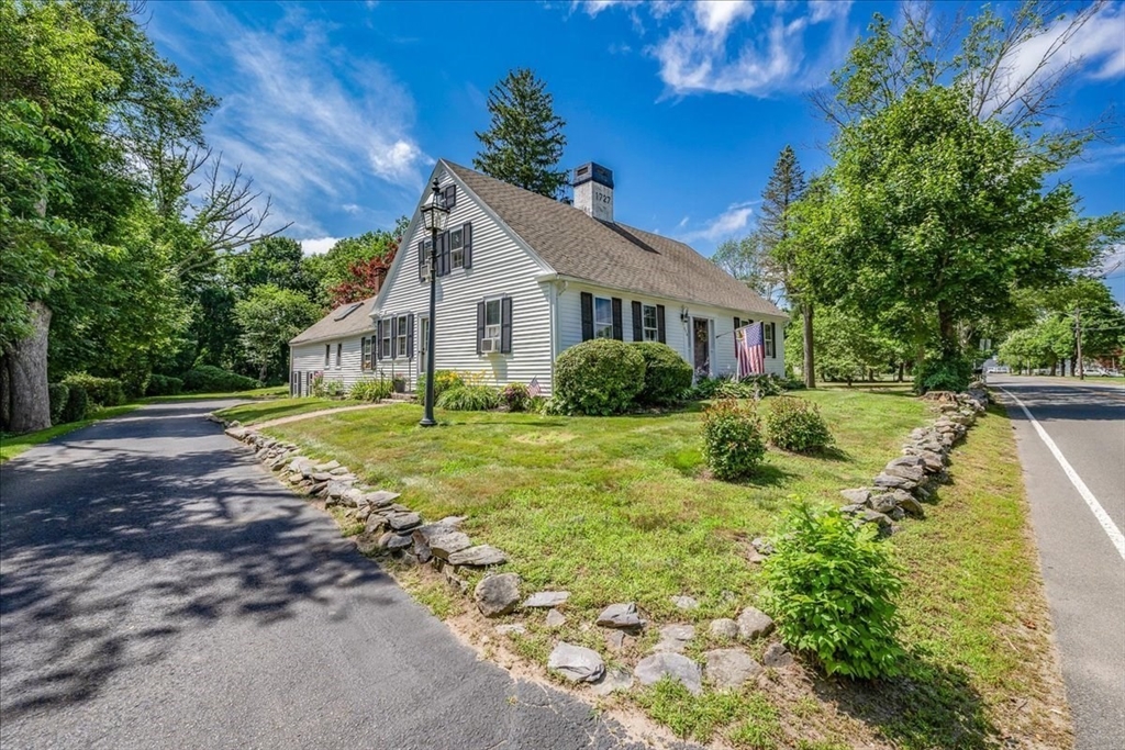 526 Main Street Hanover, MA 02339 - Photo 2 of 40 Gallery Image 2