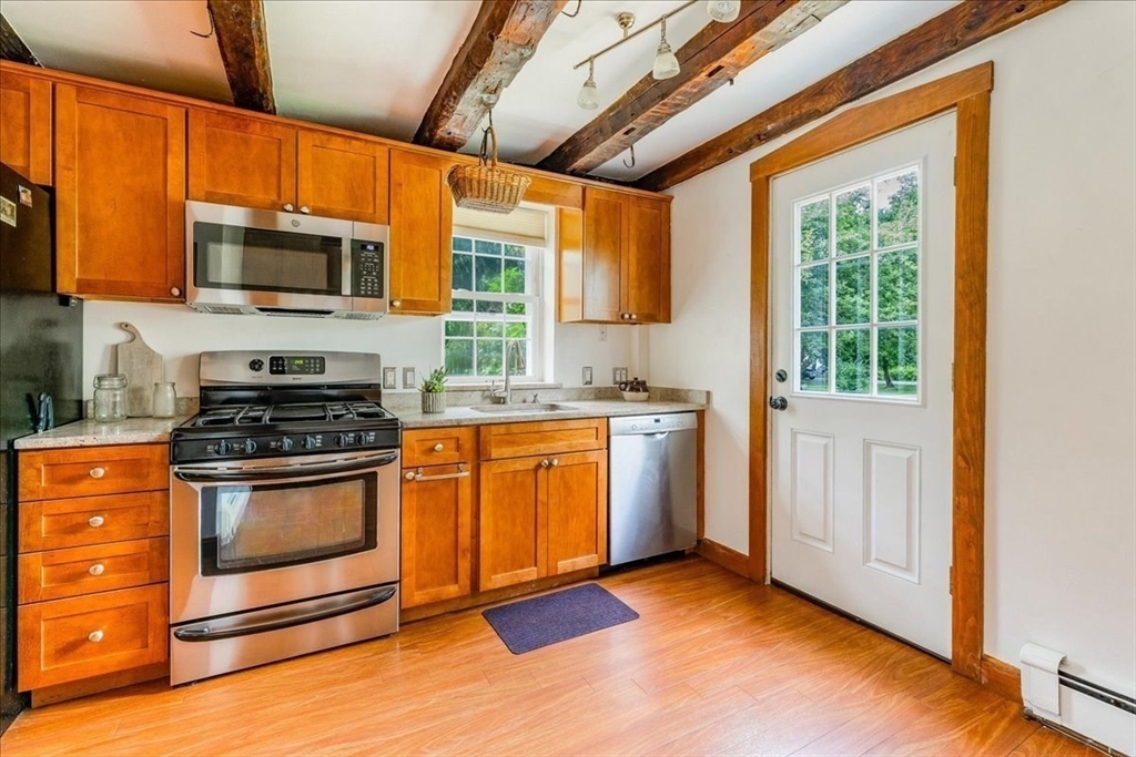 526 Main Street Hanover, MA 02339 - Photo 7 of 40 Gallery Image 7