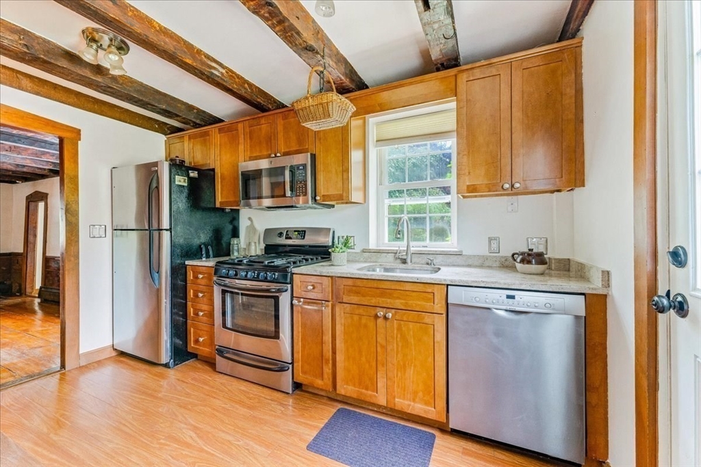 526 Main Street Hanover, MA 02339 - Photo 8 of 40 Gallery Image 8