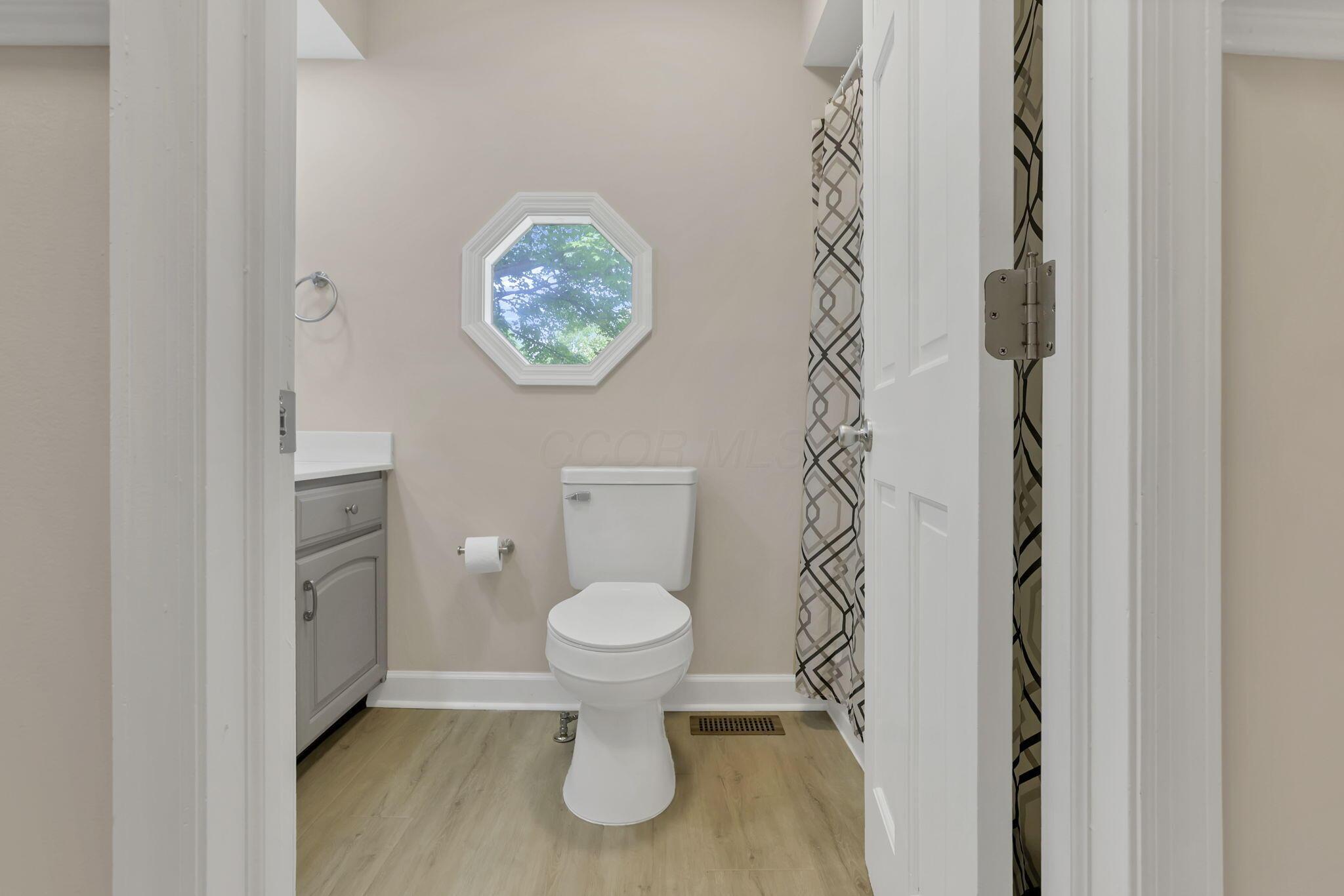 7048 Fitzgerald Road Dublin, OH 43017 - Photo 36 of 73 36-web-or-mls-4E7A4631