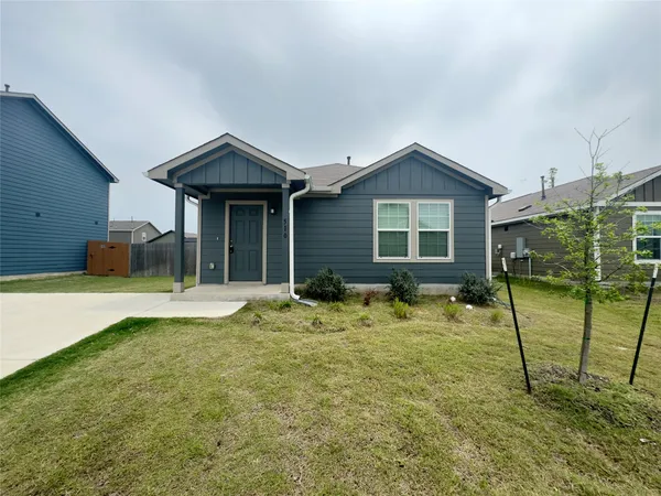 $1,700 | 510 Sunray Drive, Lockhart, TX 78644