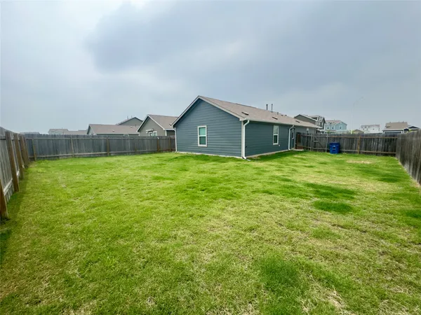 $1,700 | 510 Sunray Drive, Lockhart, TX 78644