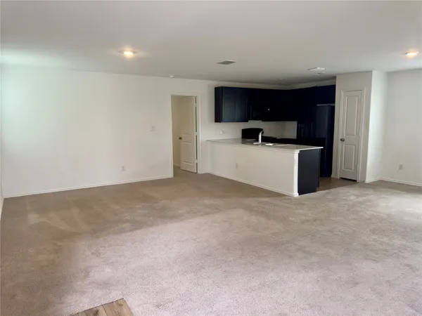 $1,700 | 510 Sunray Drive, Lockhart, TX 78644