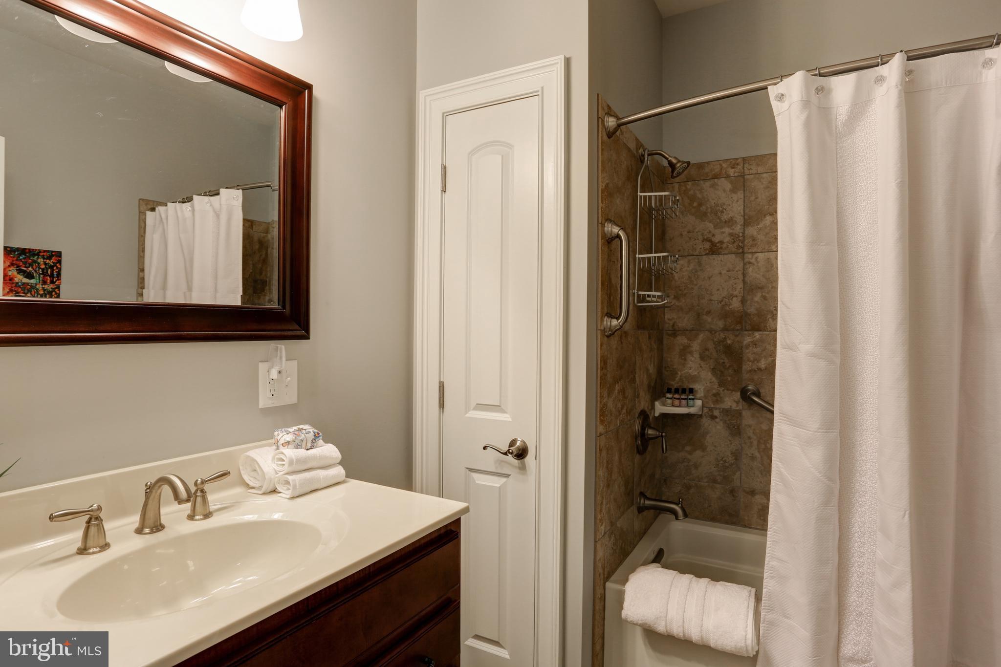 143 Shughart Road Carlisle, PA 17015 - Photo 34 of 54 Hall Full Bath