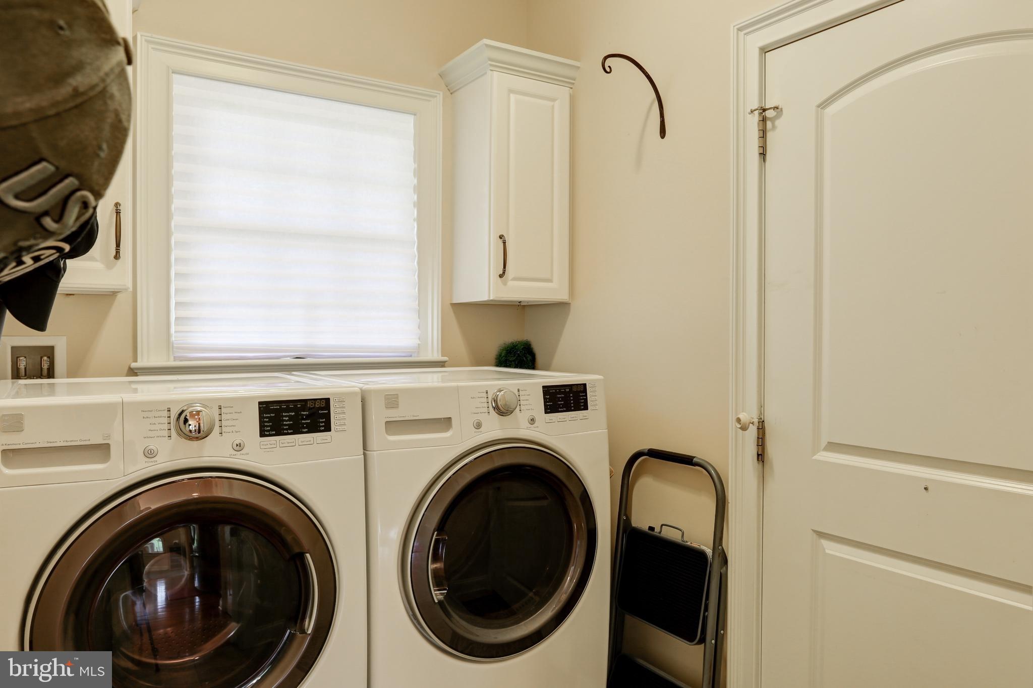 143 Shughart Road Carlisle, PA 17015 - Photo 39 of 54 Laundry & Mud Room area