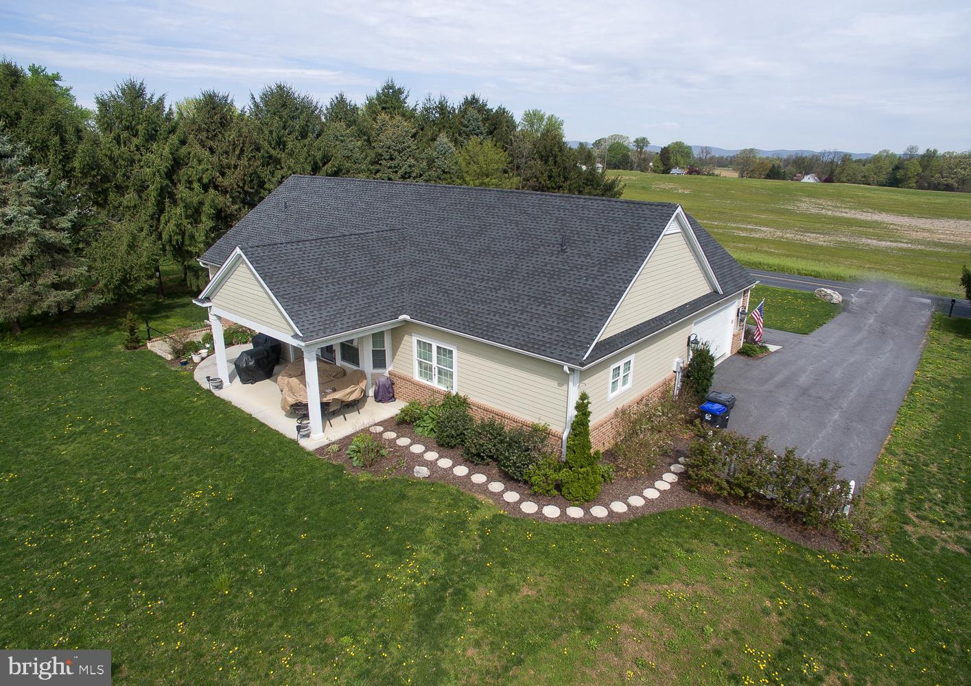 143 Shughart Road Carlisle, PA 17015 - Photo 6 of 54 Back of the home view