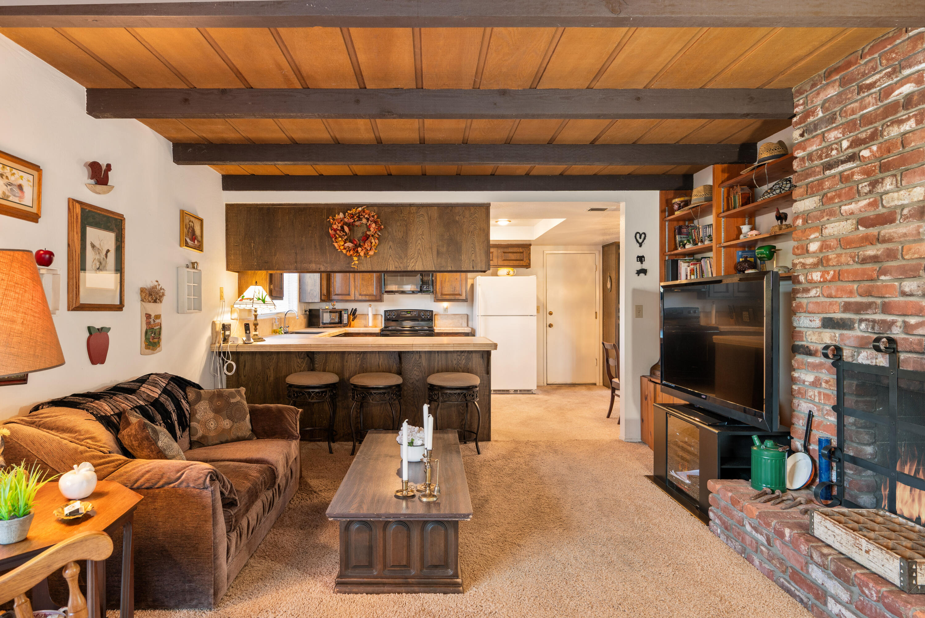 915 Ranch View Lane Solvang, CA 93463 - Photo 8 of 27 915-ranch-view-lane-Solvang-ca-9