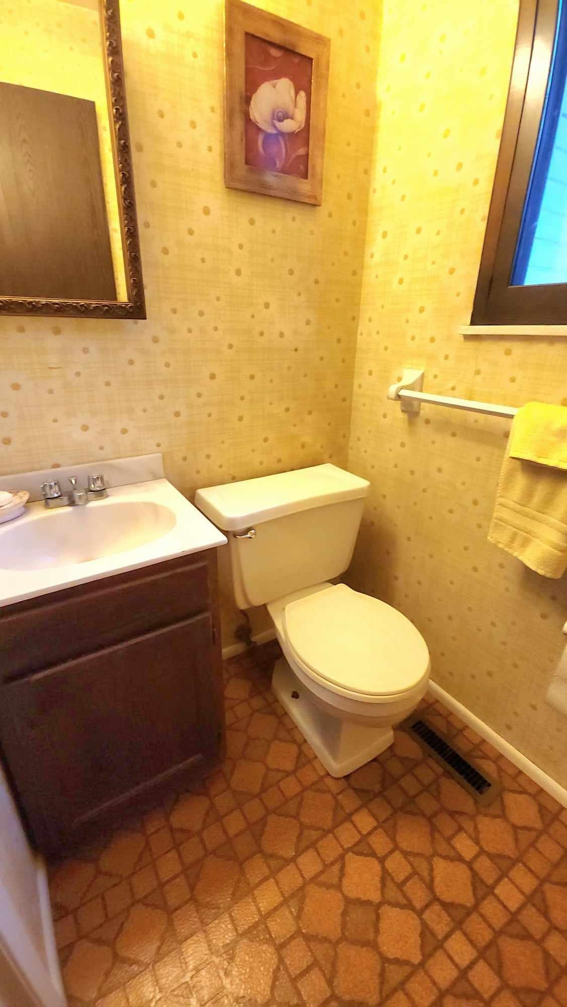 10066 Carpenter Road Flushing, MI 48433 - Photo 12 of 22 50150672-c68df878-454c-4f30-9942-58e29c255519.JPG