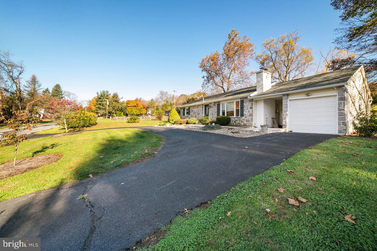1469 Temple Road Pottstown, PA 19465 - Photo 2 of 30