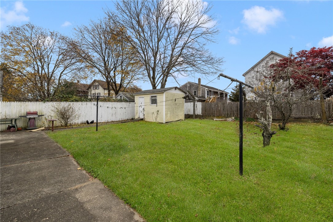 23 Hewes Street Cumberland, RI 02864 - Photo 12 of 39