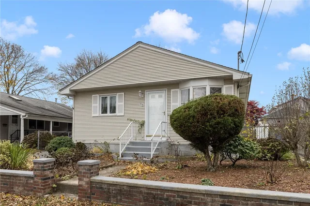 $425,000 | 23 Hewes Street, Cumberland, RI 02864