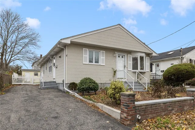 $425,000 | 23 Hewes Street, Cumberland, RI 02864