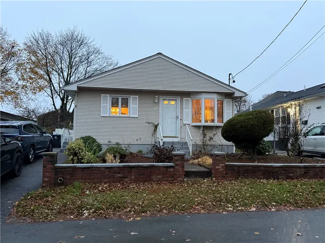 $425,000 | 23 Hewes Street, Cumberland, RI 02864