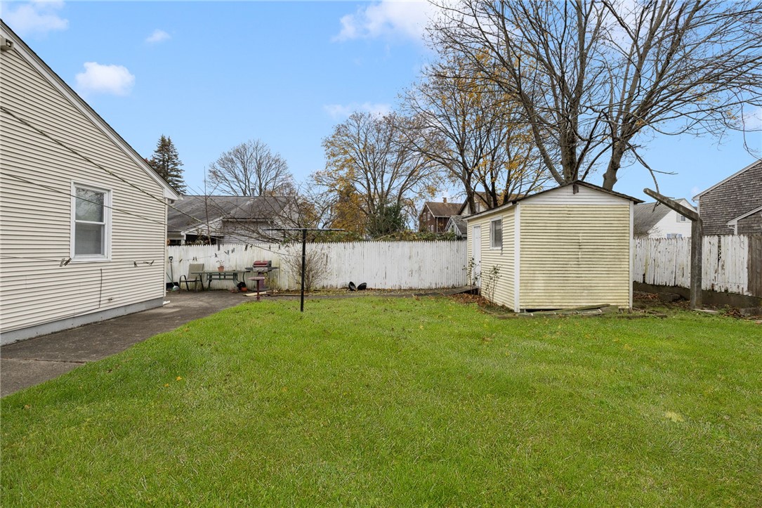 23 Hewes Street Cumberland, RI 02864 - Photo 9 of 39