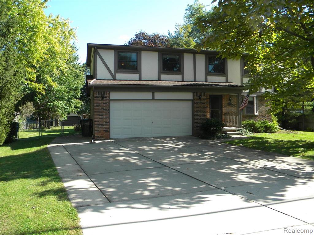 3715 Hazelton Avenue Rochester Hills, MI 48307 - Photo 1 of 52