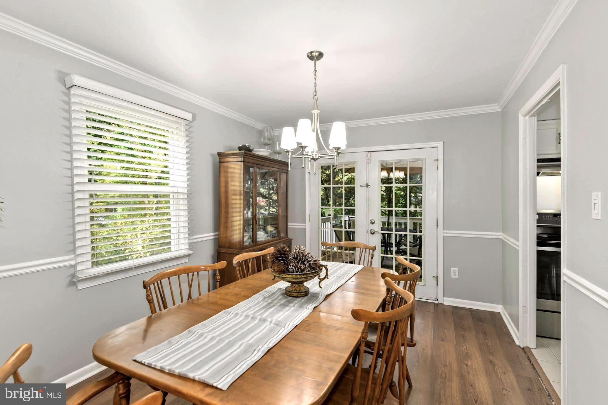 400 Colonial Ridge Lane Arnold, MD 21012 - Photo 4 of 38 Large Dining room